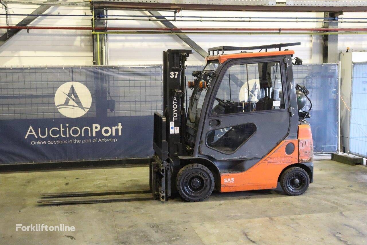Toyota 02-8FGF18 gas forklift
